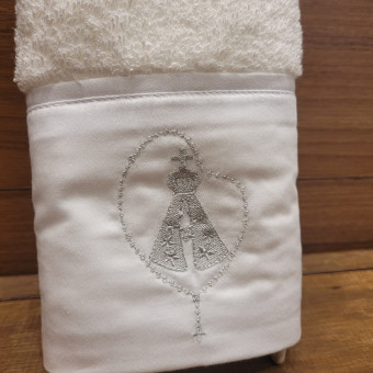 TOALHA LAVABO NOSSA SENHORA APARECIDA PRATA BRANCO