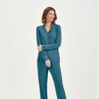 PIJAMA LONGO COM ABERTURA VERDE E VIES LILAS