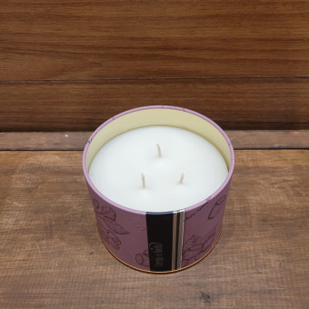 VELA PERFUMADA LATA 330 G CEREJA E AVELÃ