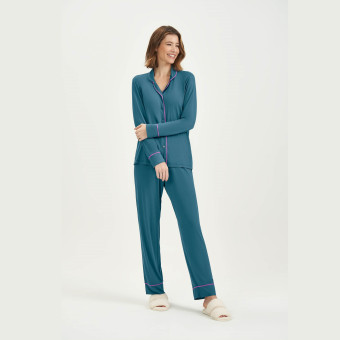 PIJAMA LONGO COM ABERTURA VERDE E VIES LILAS
