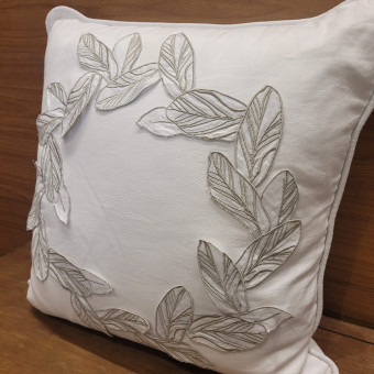 ALMOFADA 50X50 LA TERRA BRANCO LINHO FOLHAS