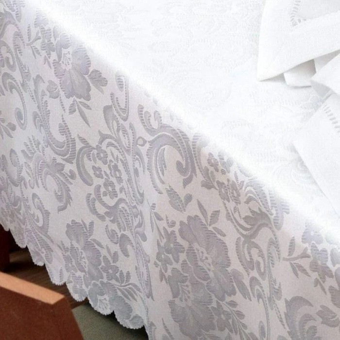 TOALHA MESA 220X0 ARABESCO BRANCA