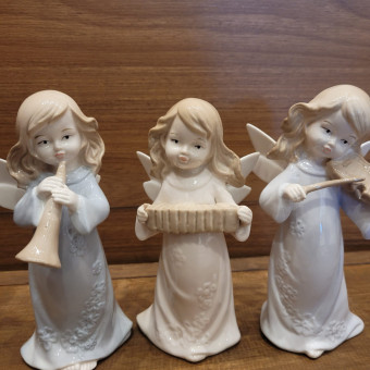 KIT 3 ANJOS 15,5CM MUSICAL PORCELANA