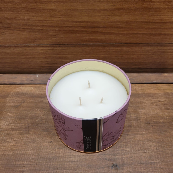 VELA PERFUMADA LATA 330 G CEREJA E AVELÃ