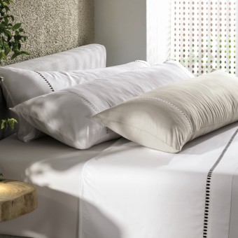 FRONHA 40X130 BORDADOS CETIM 300F CERCLÊ BRANCO