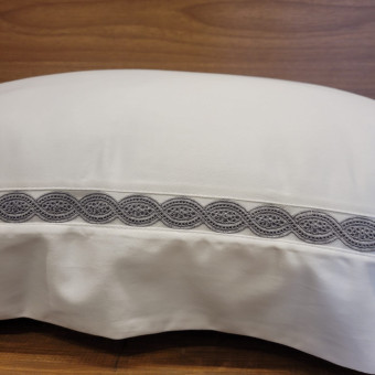 ALMOFADA 40X60 DARLING BCO/PLATINO 600 FIOS