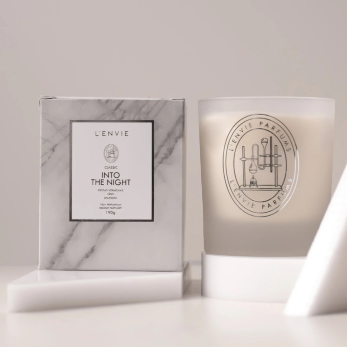VELA PERFUMADA 210G INTO THE NIGHT