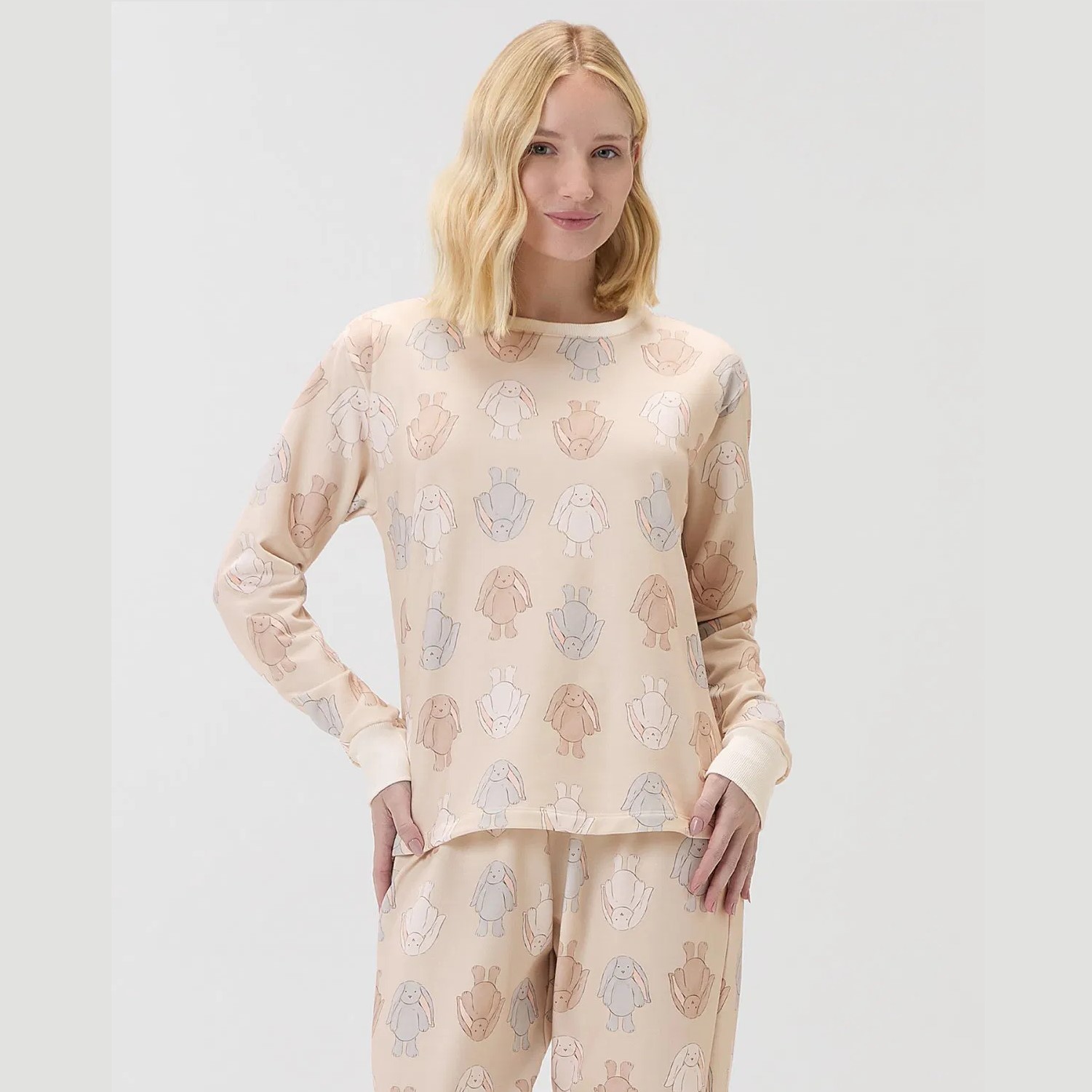 PIJAMA FEMININO LONGO MOLETINHO COELHOS BEGE