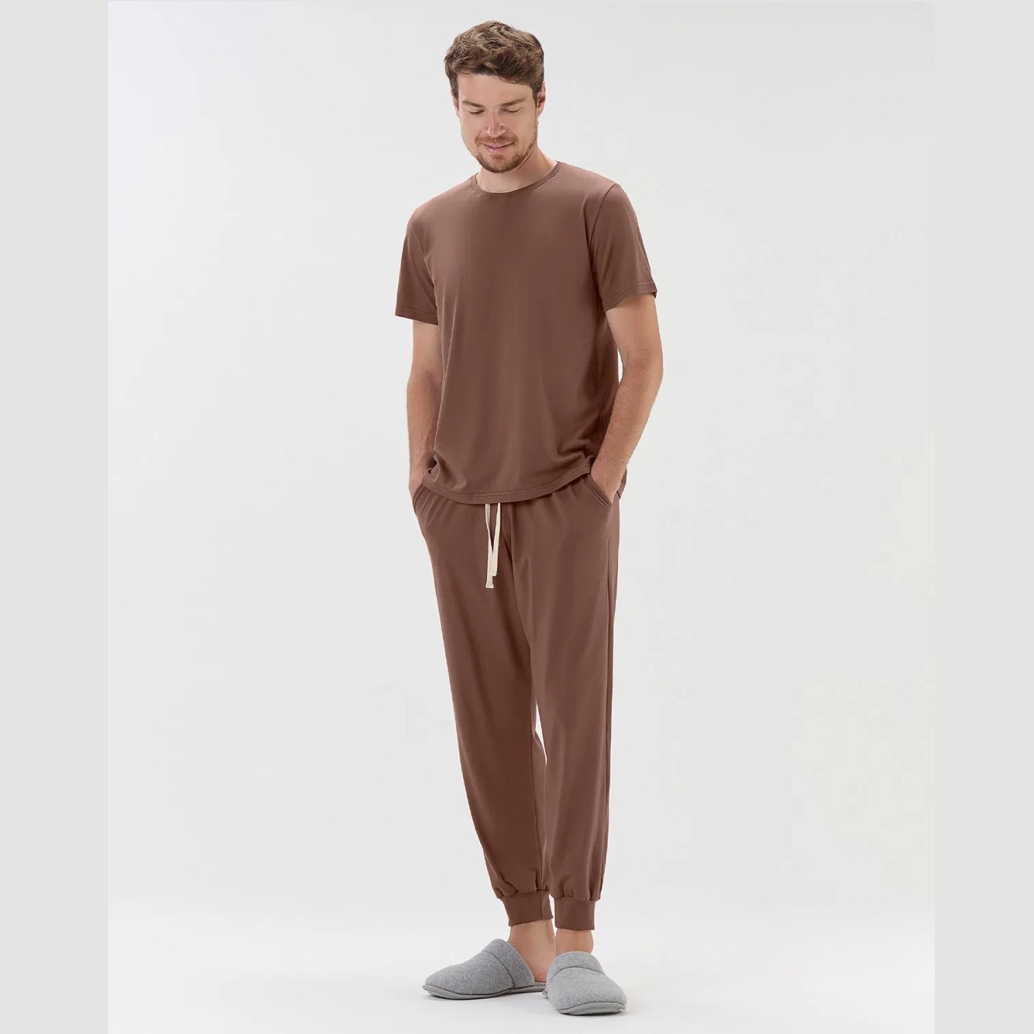 PIJAMA MASCULINO MANGA CURTA E CALÇA MALHA MARROM