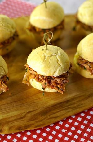 P?o de queijo com pernil